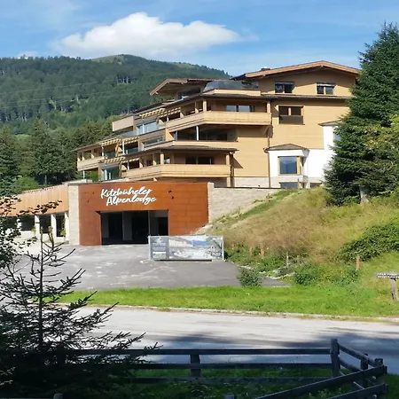 アパート Kitzbuehel Alpine With Sauna *