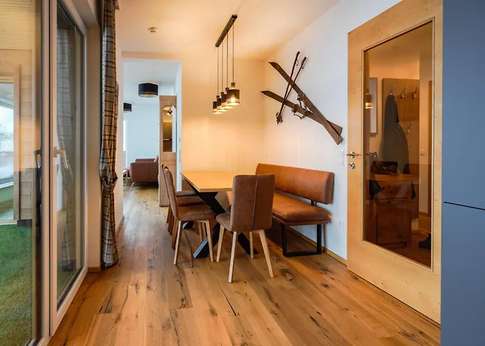 Kitzbuehel Alpine With Sauna ミッタージル
